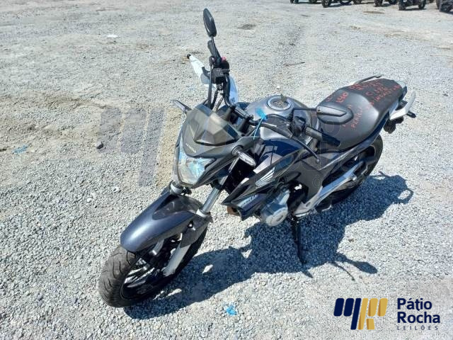 LOTE 21 HONDA CB 250 2019/2020 