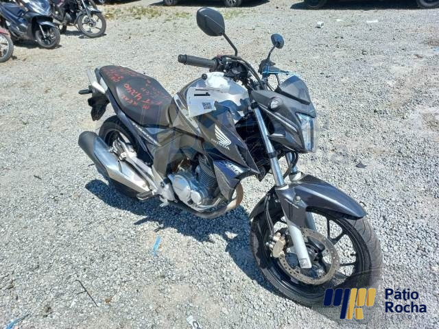 LOTE 23 HONDA CB250 F 2019/2020 